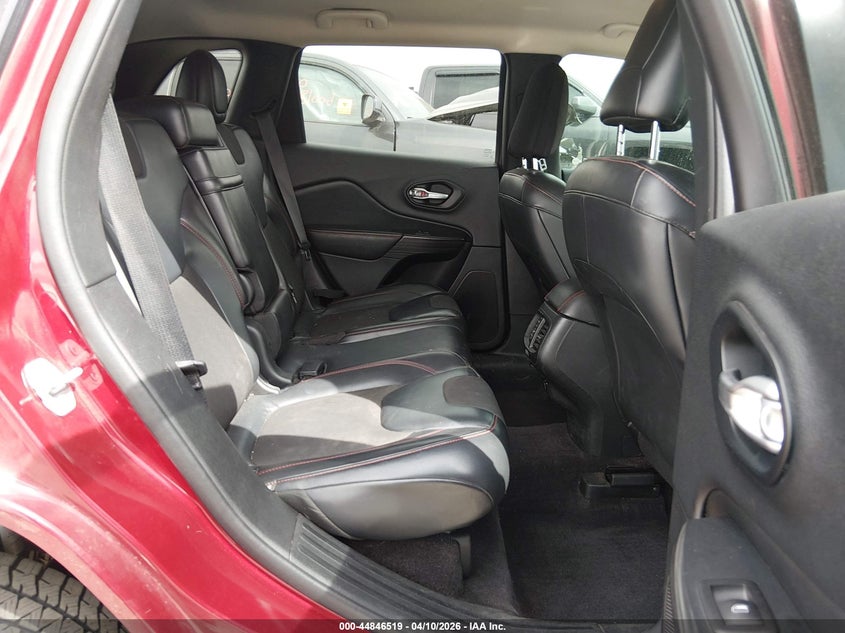2016 JEEP CHEROKEE auction photo 8