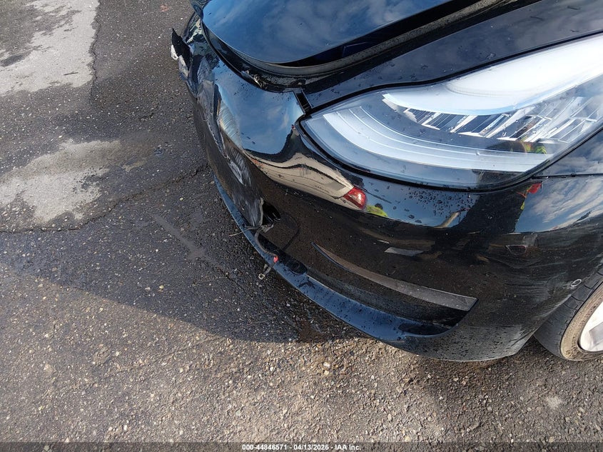 5YJ3E1EB9JF148228 2018 Tesla Model 3 Long Range/Performance black