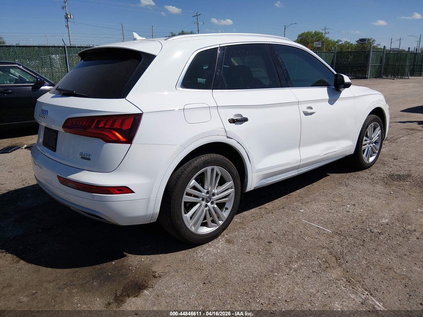 Vin: wa1bnafy8j2010806, lot: 45343919, audi q5 2.0t premium/2.0t tech premium 20184