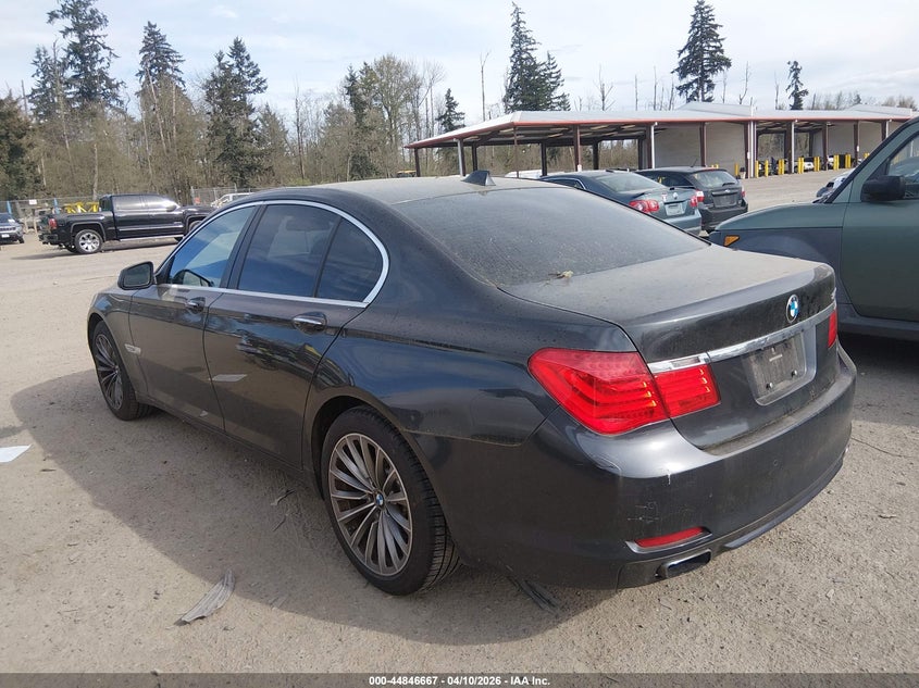 2011 BMW 740I