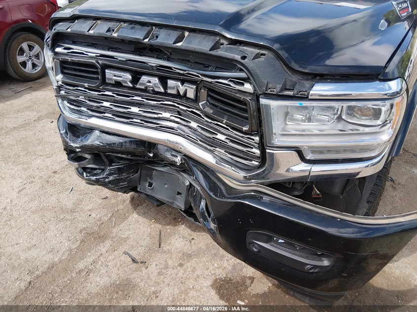 2019 Ram 2500 6.7 Ram Limited 4X4 6'4 Box black Lot 111044846677 Vin 3C6UR5TL9KG626629