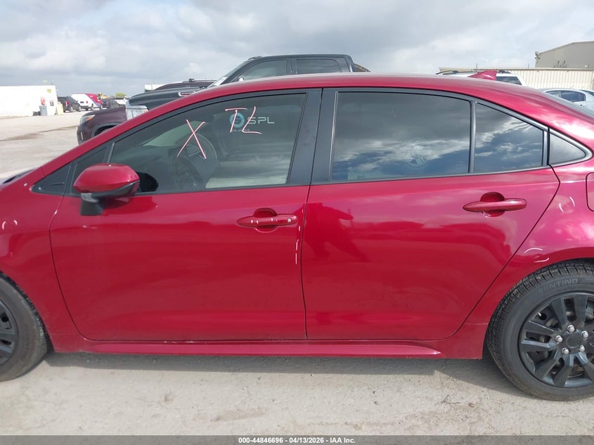 VIN JTDEPMAE3NJ210001 2022 TOYOTA COROLLA LE