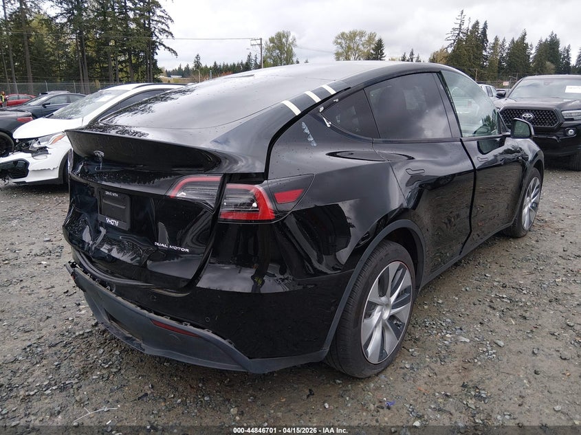 2022 Tesla Model y Long Range Dual Motor All-Wheel Drive black Lot 111044846701 Vin 7SAYGAEE1NF535083