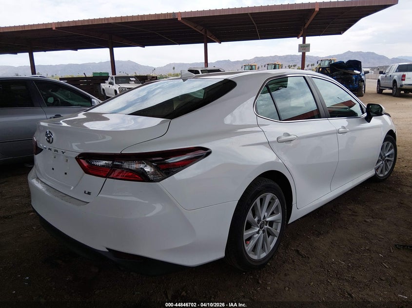 2022 Toyota Camry Le