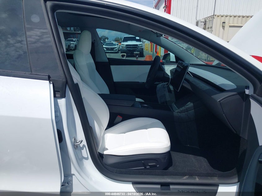 2026 Tesla Model 3 Premium Rear-Wheel Drive/Standard Rear-Wheel Drive white Lot 111044846733 Vin 5YJ3E1EA2TF150011