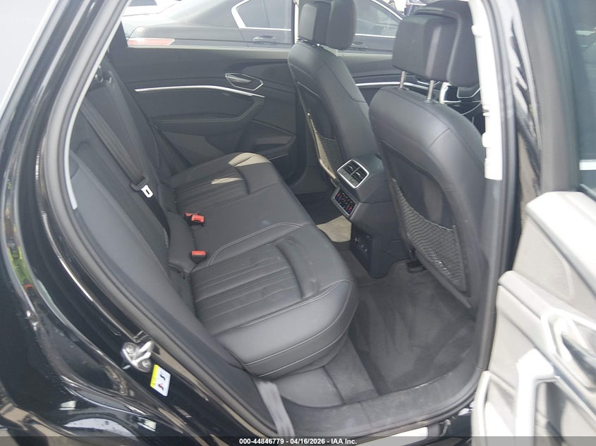 2024 Audi Q8 E-Tron Premium Plus Quattro VIN: WA15AAGE6RB057387 Lot: 44846779
