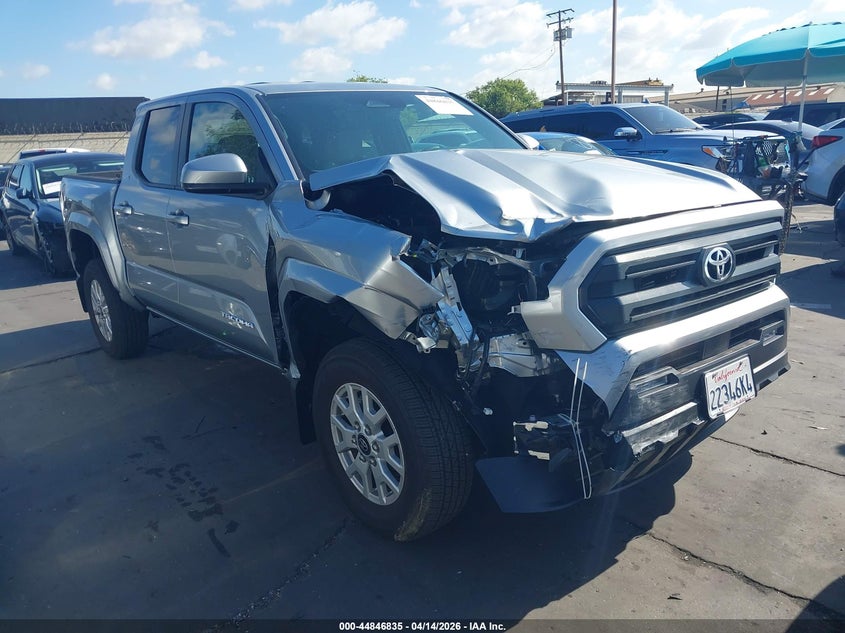 TOYOTA TACOMA SR5 2026