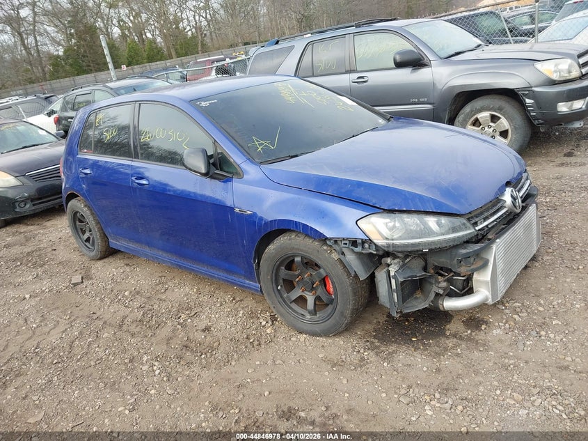 2015 Volkswagen Golf R 4-Door