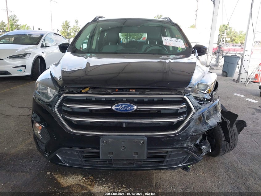 2017 Ford Escape 2.0 Se black Lot 111044847025 Vin 1FMCU0G90HUB91649