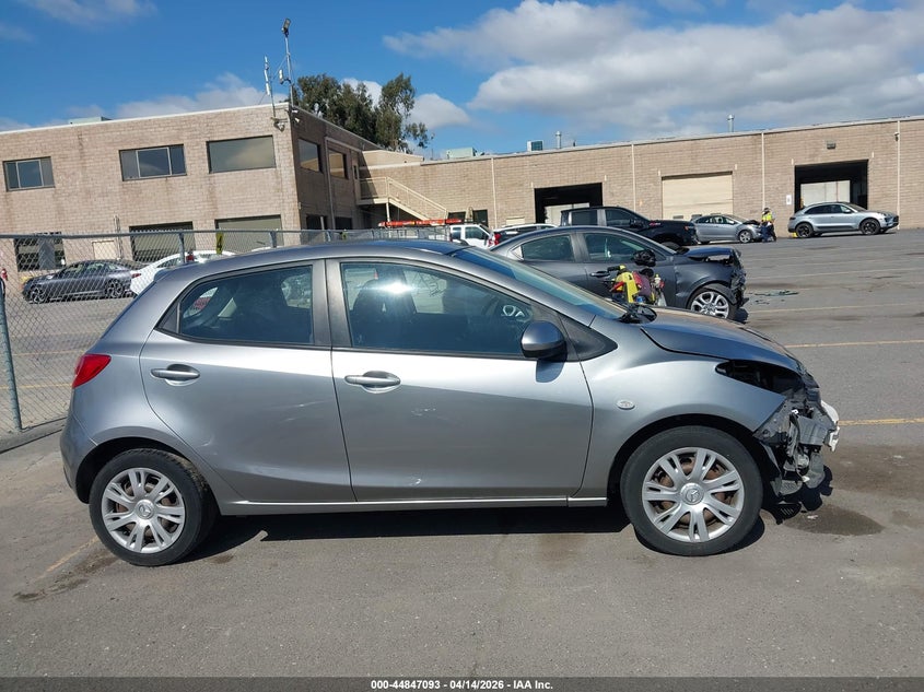 2014 Mazda Mazda2 Sport VIN: JM1DE1KZ6E0184825 Lot: 44847093