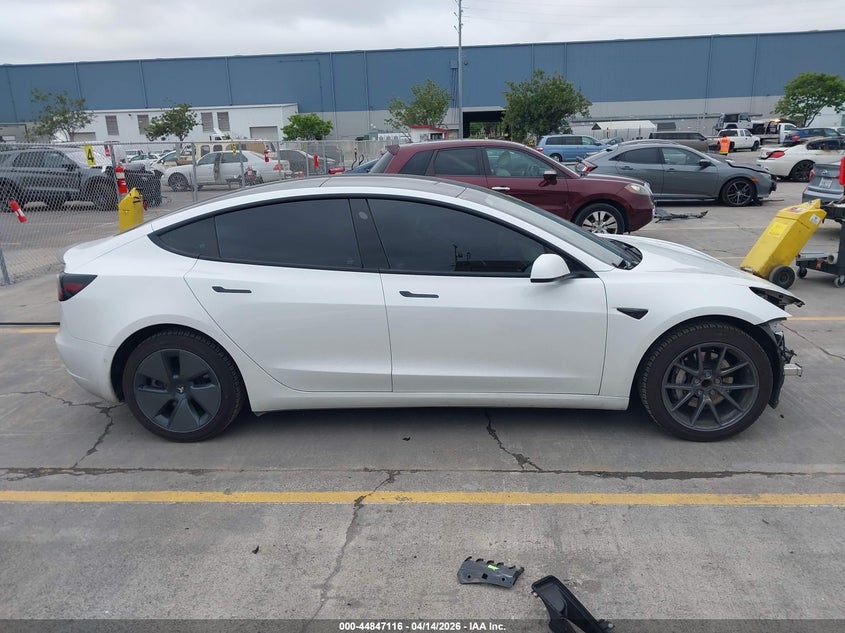 2021 Tesla Model 3 Standard Range Plus Rear-Wheel Drive white Lot 111044847116 Vin 5YJ3E1EA7MF013647