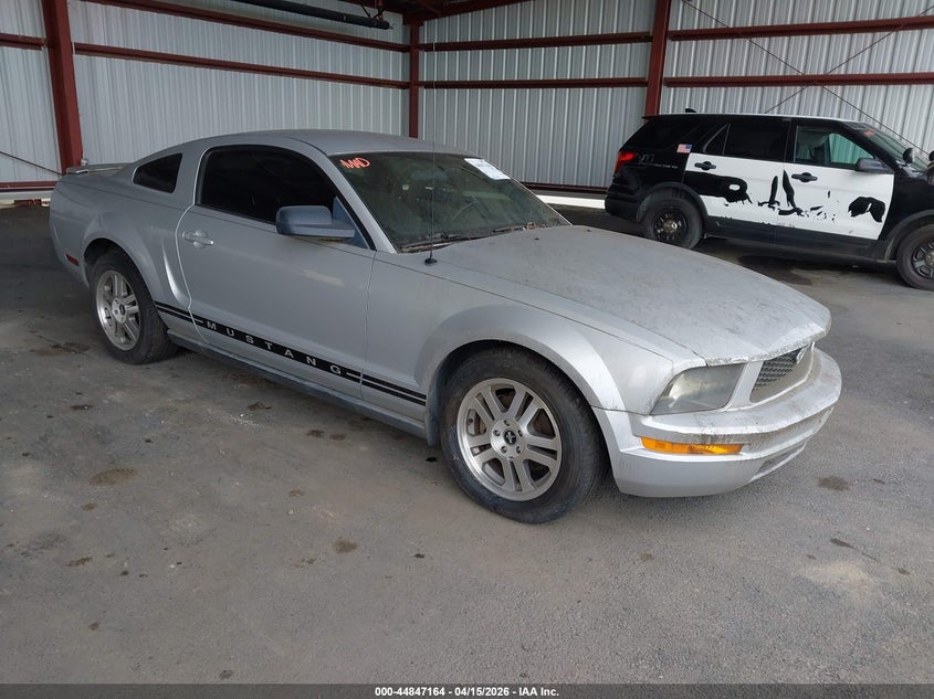 2007 Ford Mustang V6 Deluxe/V6 Premium
