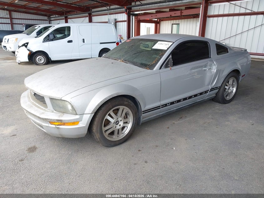 2007 Ford Mustang V6 Deluxe/V6 Premium