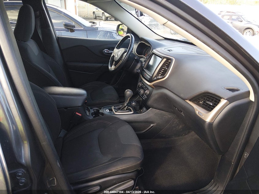 2016 JEEP CHEROKEE auction photo 5
