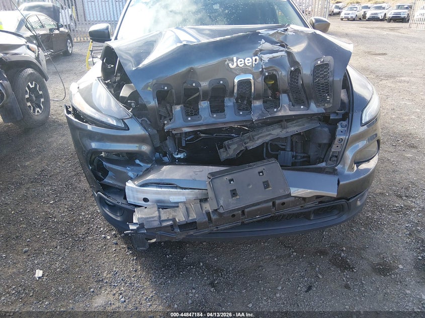 2016 JEEP CHEROKEE auction photo 6