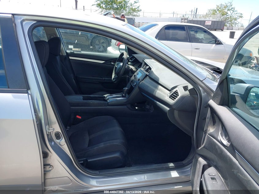 2019 Honda Civic 2.0 Lx silver Lot 111044847260 Vin 19XFC2F66KE210945