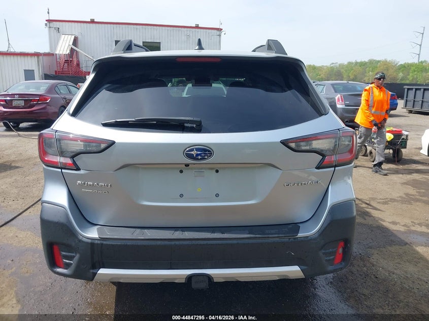 2020 Subaru Outback 2.5 Limited silver Lot 111044847295 Vin 4S4BTALC3L3105562