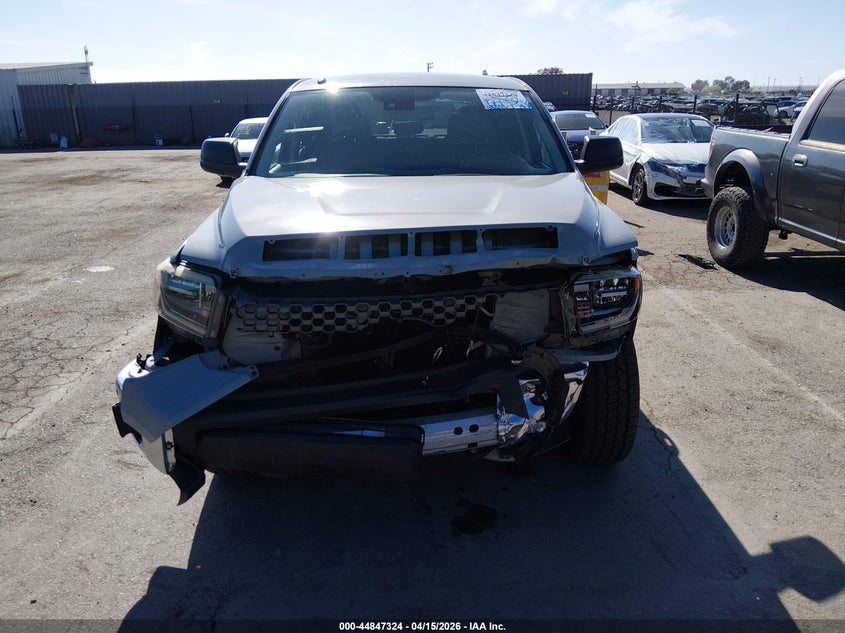2018 Toyota Tundra Sr5 5.7L V8 VIN: 5TFDY5F18JX699264 Lot: 44847324
