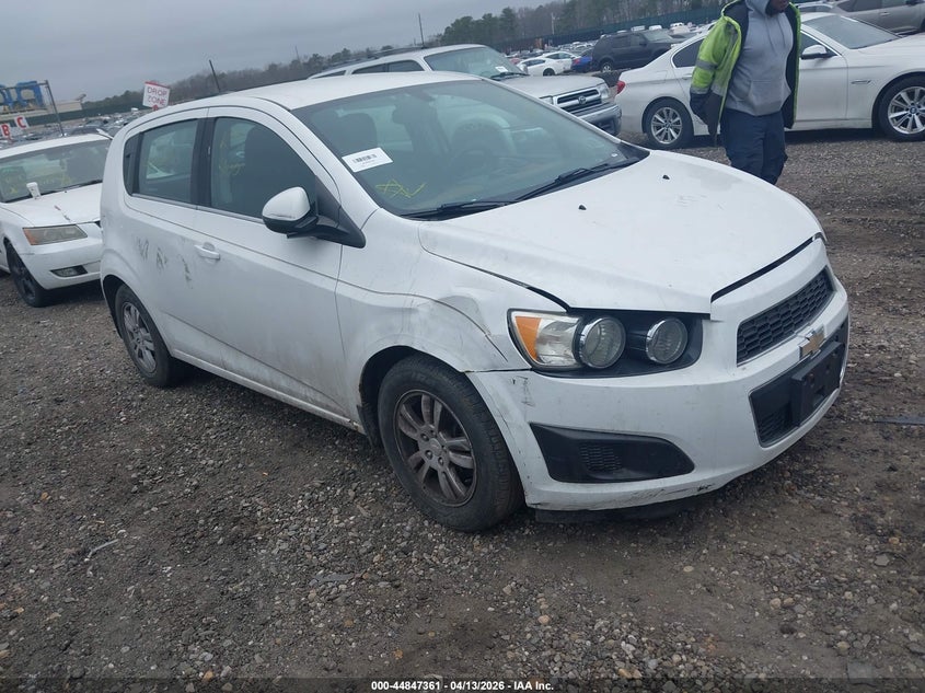 1G1JC6SG4F4107863 2015 Chevrolet Sonic Lt Auto auction photo 1