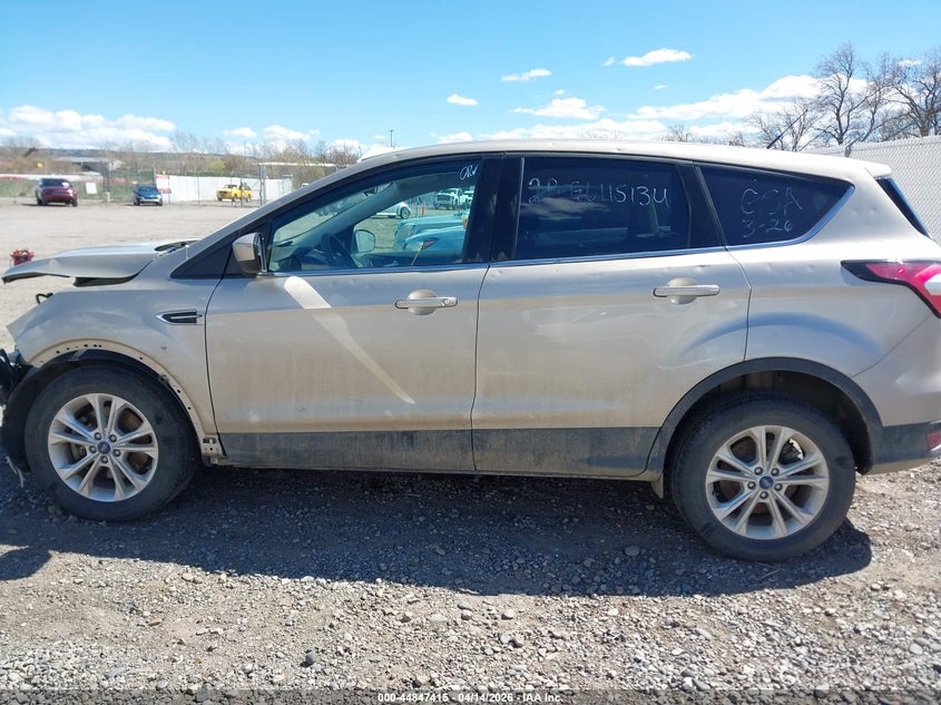 2017 Ford Escape 1.5 Se beige Lot 111044847415 Vin 1FMCU9GD2HUE50201