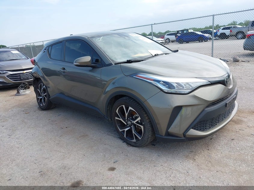 2021 TOYOTA C-HR XLE