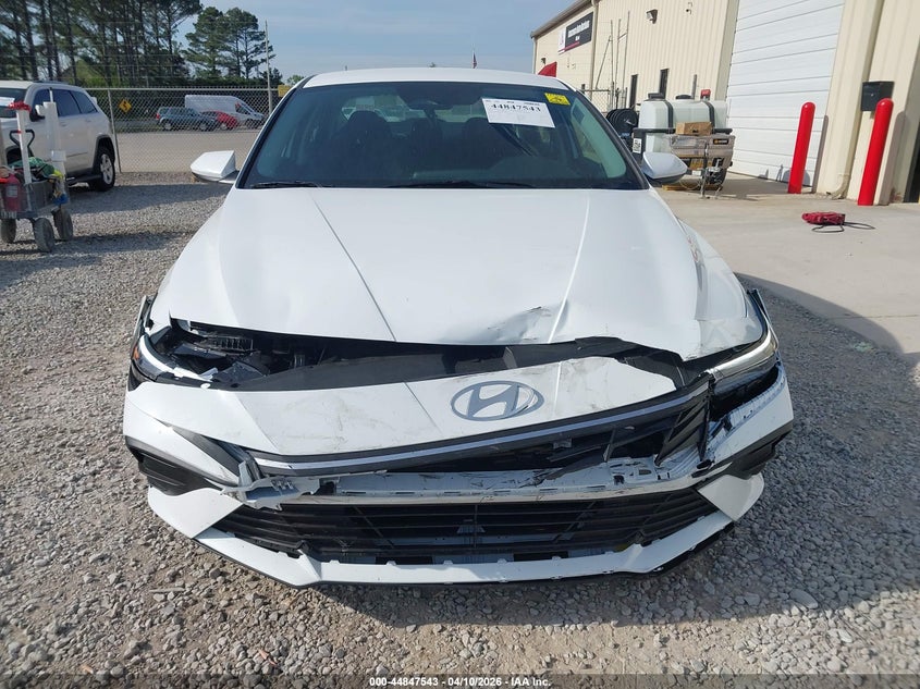 2026 HYUNDAI ELANTRA HYBRID auction photo 6