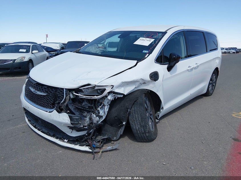 2024 Chrysler Pacifica Hybrid Select