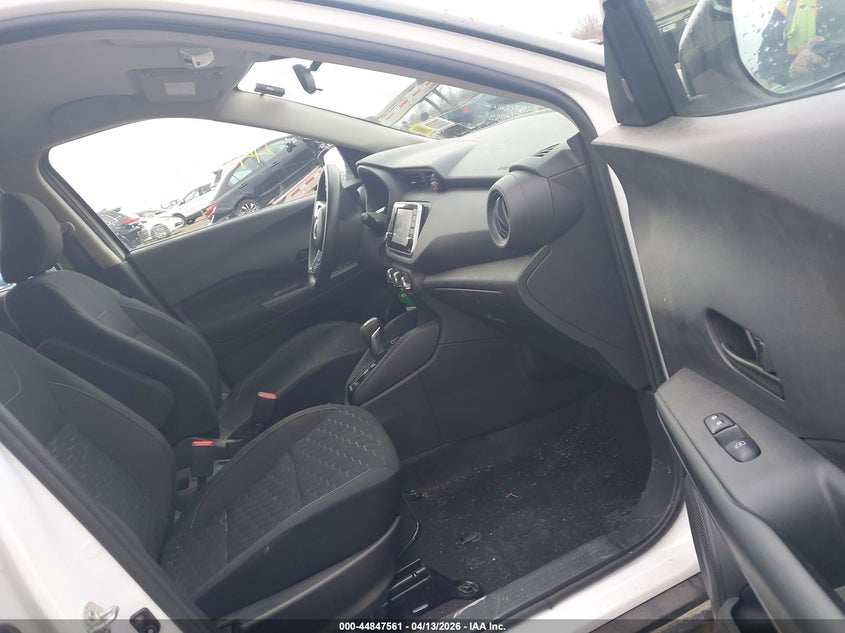 2022 Nissan Kicks S Xtronic Cvt