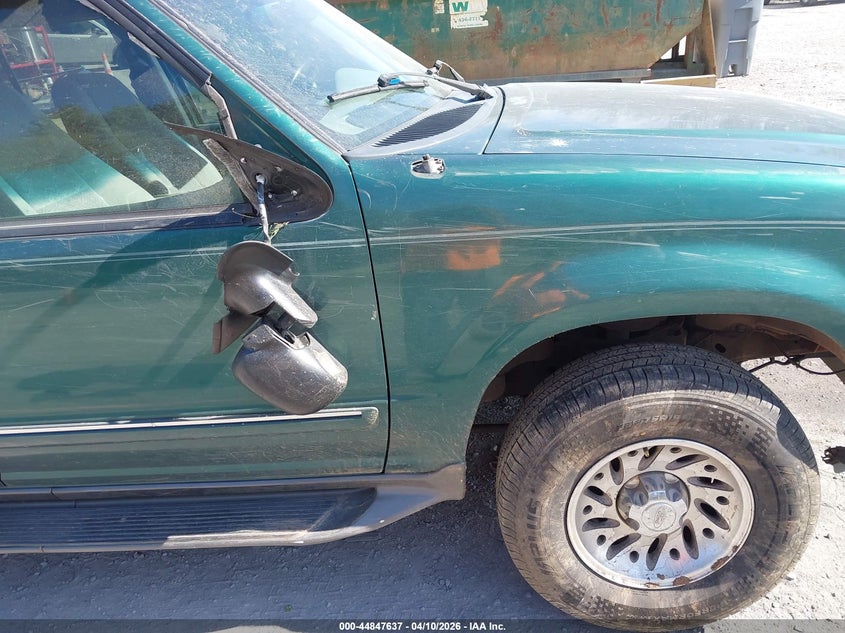 2000 Ford Explorer Xlt VIN: 1FMZU73E9YUB27969 Lot: 44847637