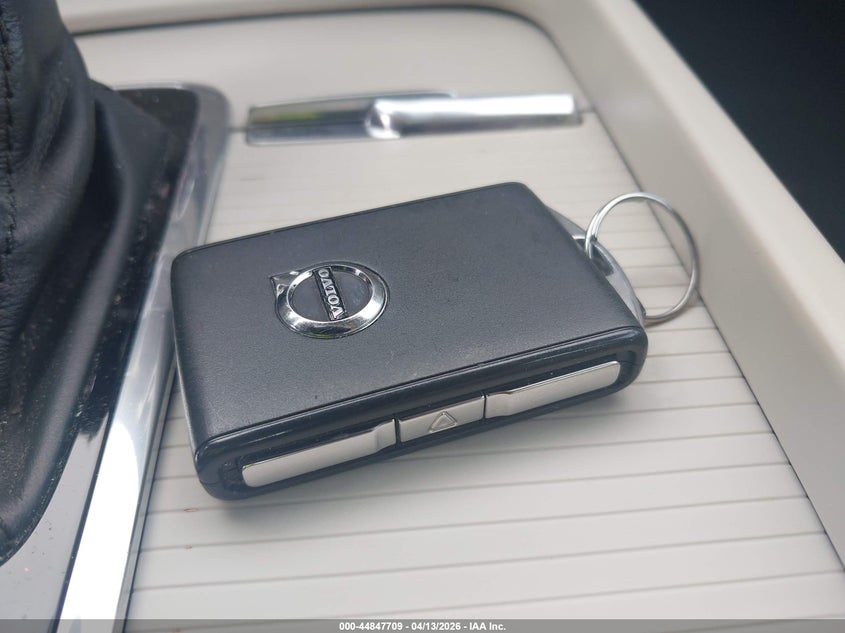 2019 Volvo S60 T5 Momentum VIN: 7JR102FK4KG014861 Lot: 44847709