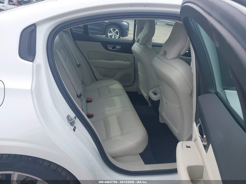 2019 Volvo S60 T5 Momentum VIN: 7JR102FK4KG014861 Lot: 44847709