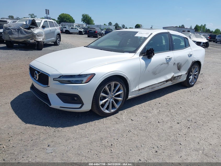 Vin: 7jr102fk4kg014861, lot: 45345017, volvo s60 t5 momentum 20192