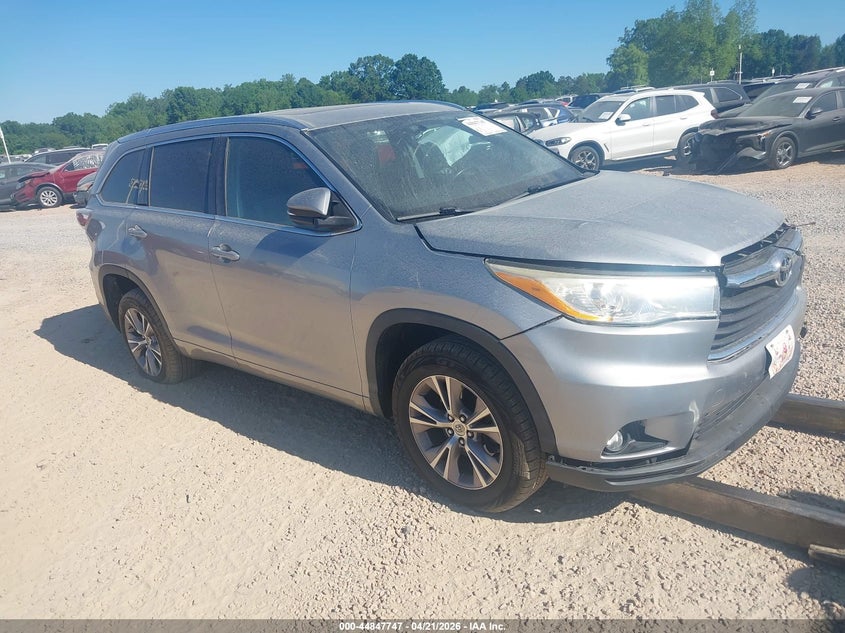 2014 TOYOTA HIGHLANDER XLE V6