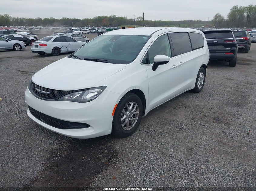 2023 Chrysler Voyager Lx