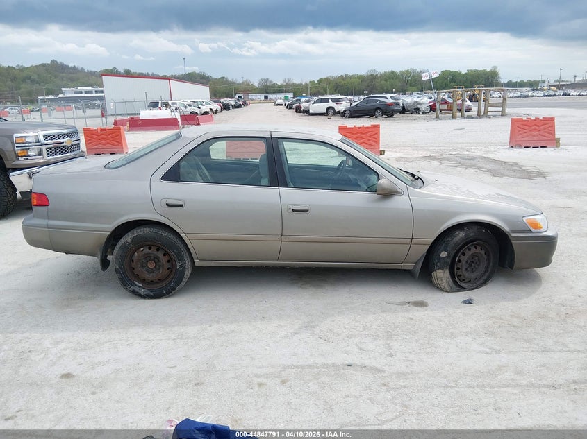2000 Toyota Camry Le VIN: JT2BG22K3Y0466167 Lot: 44847791