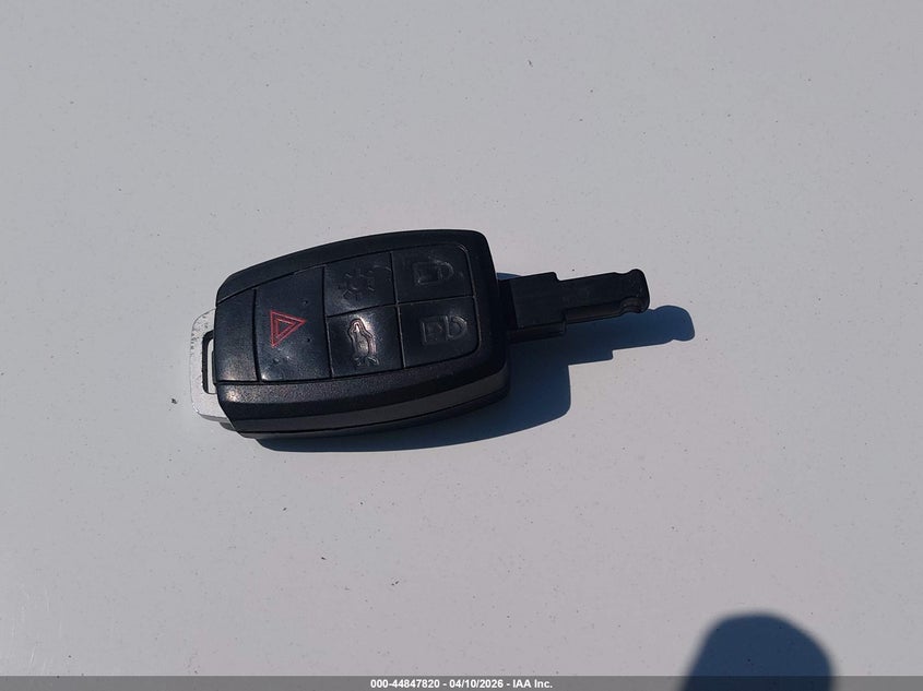 2012 Volvo C70 T5 VIN: YV1672MC6CJ125910 Lot: 44847820