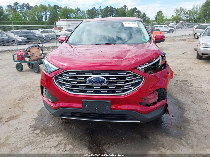 2FMPK4K96PBA19202 2023 Ford Edge 2.0 Titanium red