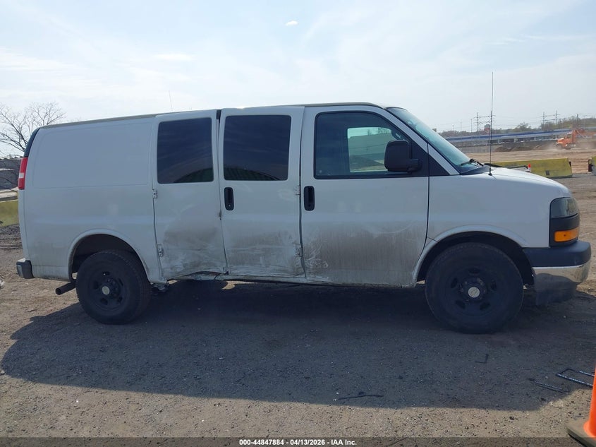 2018 GMC Savana 2500 Work Van VIN: 1GTW7AFG5J1301925 Lot: 44847884