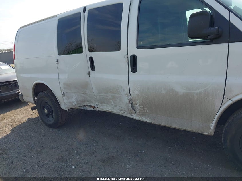 2018 GMC Savana 2500 Work Van VIN: 1GTW7AFG5J1301925 Lot: 44847884