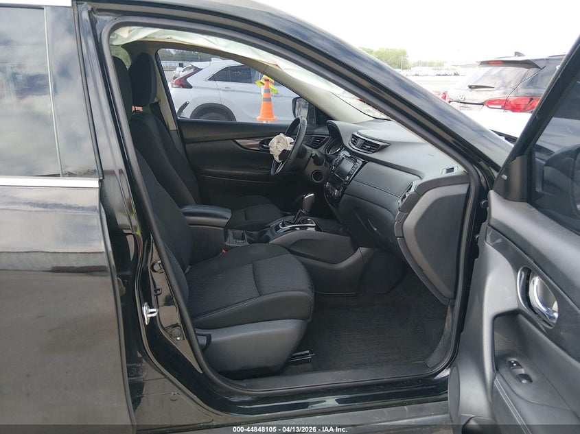 VIN KNMAT2MV7KP558466 2019 NISSAN ROGUE SV