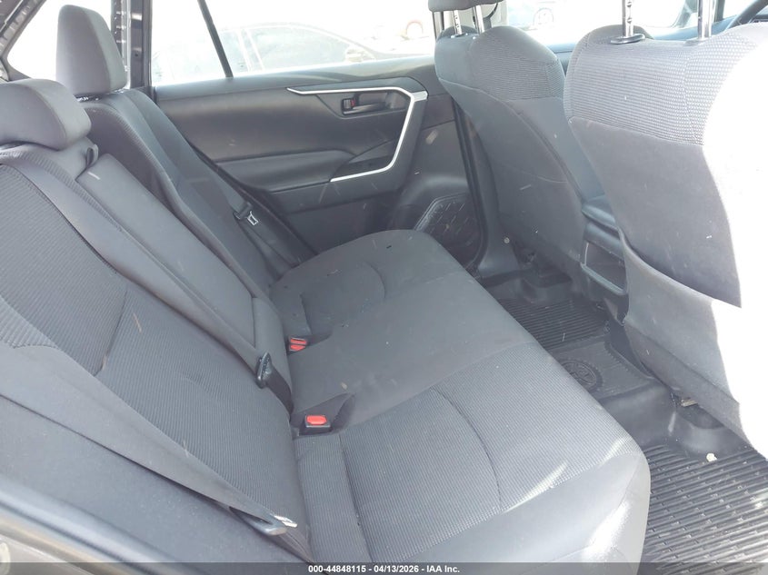 VIN 2T3H1RFV6MC158594 2021 TOYOTA RAV4 LE