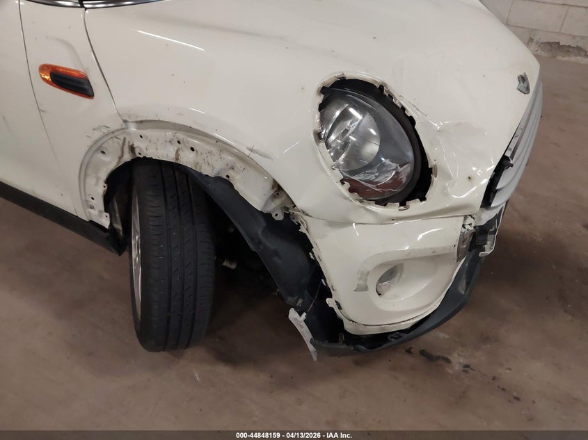 2015 Mini Hardtop Cooper VIN: WMWXM5C52FT937556 Lot: 44848159