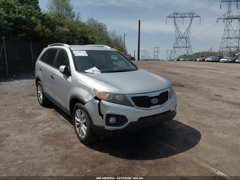 2011 Kia Sorento Ex V6 VIN: 5XYKUDA2XBG040636 Lot: 44848352