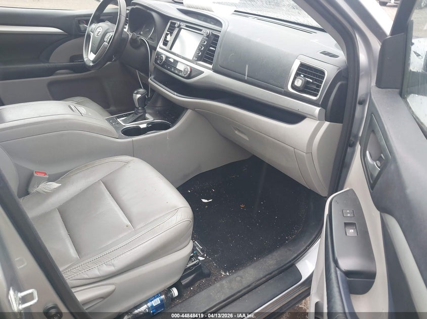 2016 Toyota Highlander Xle V6