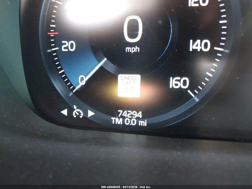 2018 Volvo Xc60 T5 Momentum VIN: YV4102RK5J1064855 Lot: 44848429