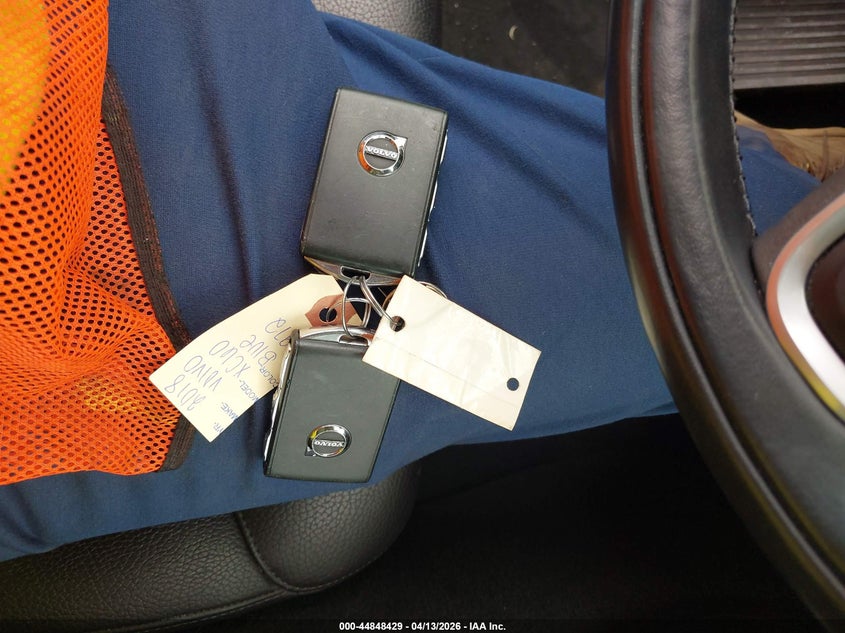 2018 Volvo Xc60 T5 Momentum VIN: YV4102RK5J1064855 Lot: 44848429