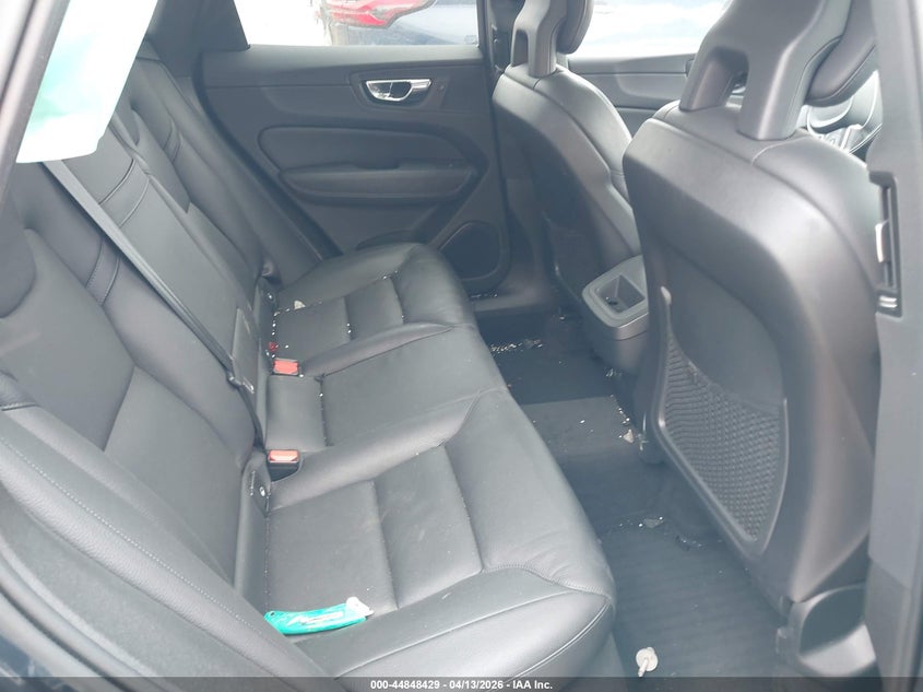 2018 Volvo Xc60 T5 Momentum VIN: YV4102RK5J1064855 Lot: 44848429