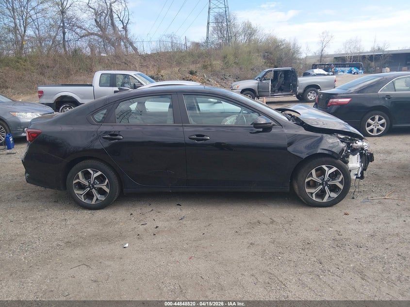 2021 Kia Forte Lxs VIN: 3KPF24AD7ME373031 Lot: 44848520