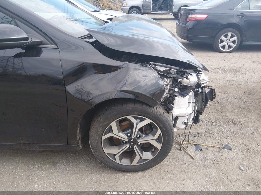 2021 Kia Forte Lxs VIN: 3KPF24AD7ME373031 Lot: 44848520