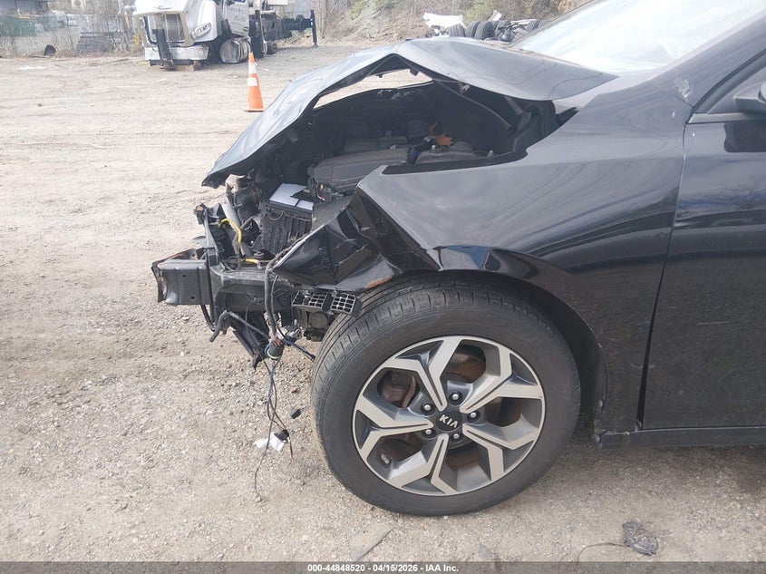 2021 Kia Forte Lxs VIN: 3KPF24AD7ME373031 Lot: 44848520